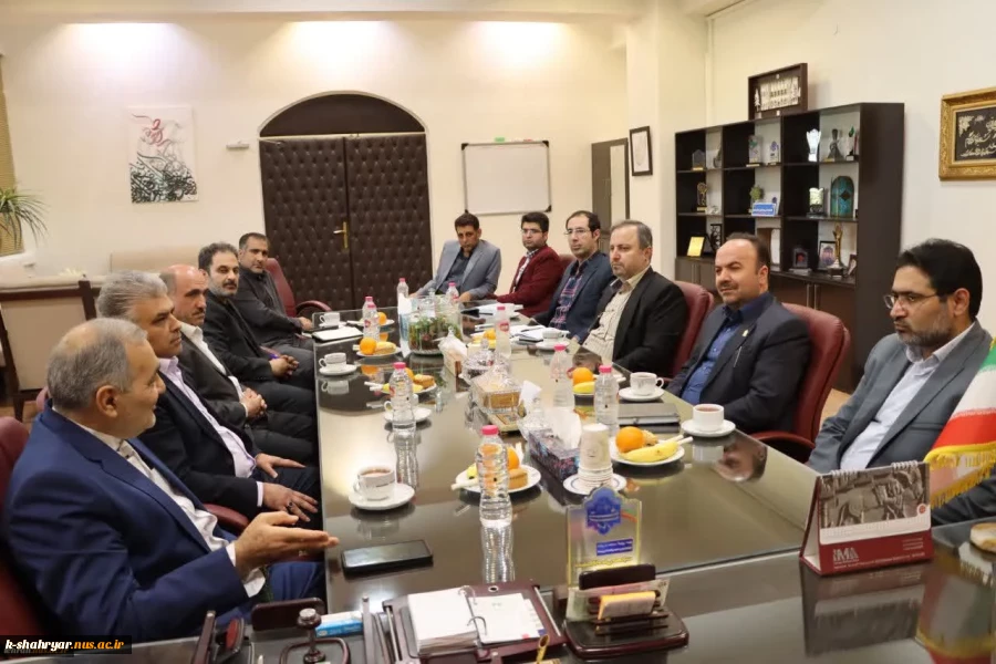 با حضور دکتر مهرداد احمدی معاون پژوهش و فناوری و دکتر جعفری کرمانی معاون فرهنگی و دانشجویی دانشگاه ملی مهارت؛
جلسه هم‌اندیشی اعضای کمیته اجرایی دومین کنگره ملی شهید حسن طهرانی مقدم در واحد استان تهران - دانشکده فنی انقلاب اسلامی برگزار شد. 3