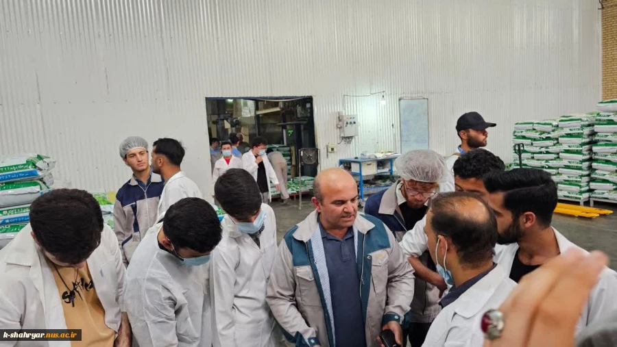 بازدید دانشجویان رشته بهداشتیار دامپزشکی و علوم دامی آموزشکده ملی مهارت کشاورزی شهریاراز کارخانه خوراک به سان تغذیه آرین 6